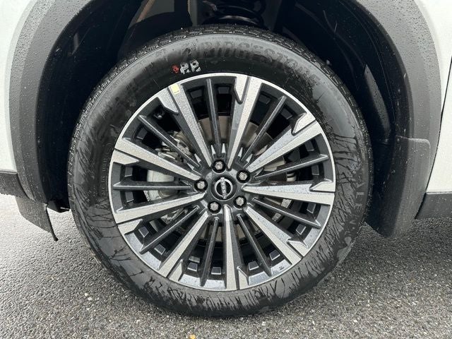 2026 Nissan Pathfinder Platinum CARGO PACKAGE