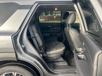 2026 Nissan Pathfinder Platinum CARGO PACKAGE