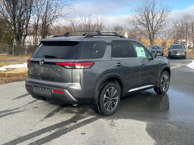 2026 Nissan Pathfinder Platinum CARGO PACKAGE