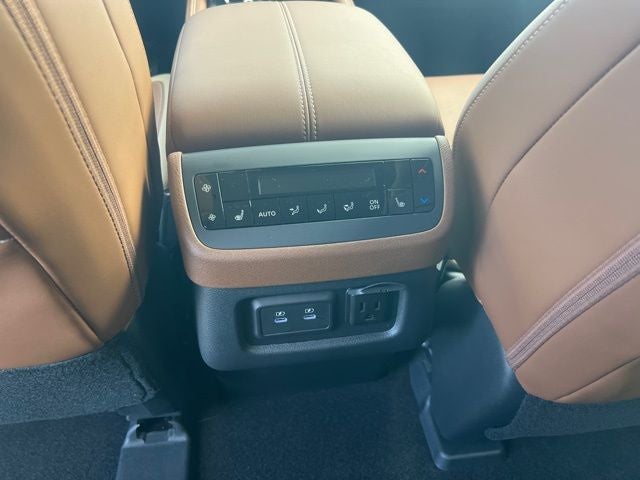 2026 Nissan Pathfinder Platinum CARGO PACKAGE