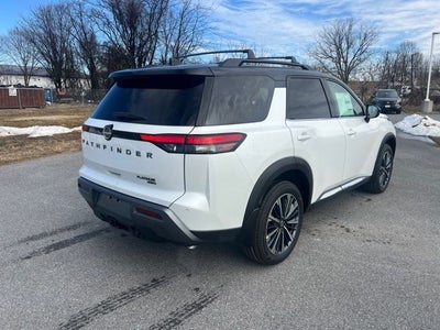 2026 Nissan Pathfinder Platinum CARGO PACKAGE
