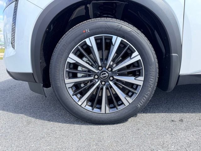 2026 Nissan Pathfinder Platinum CARGO PACKAGE