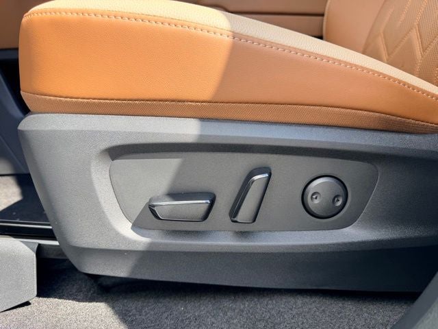 2026 Nissan Pathfinder Platinum CARGO PACKAGE