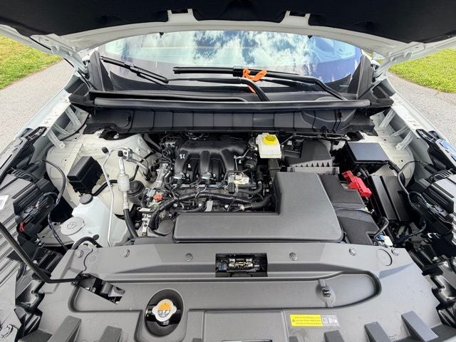2026 Nissan Pathfinder Platinum CARGO PACKAGE