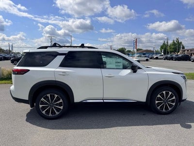 2026 Nissan Pathfinder Platinum CARGO PACKAGE