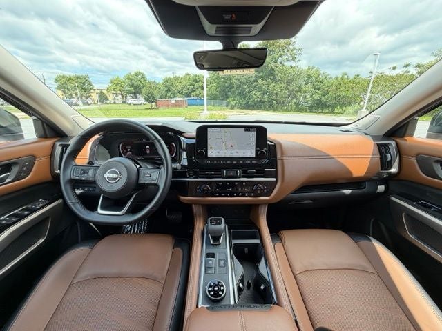 2025 Nissan Pathfinder Platinum