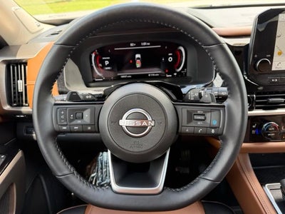 2025 Nissan Pathfinder Platinum