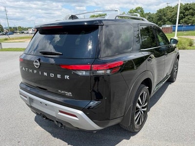 2025 Nissan Pathfinder Platinum