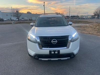 2025 Nissan Pathfinder Platinum CARGO PACKAGE