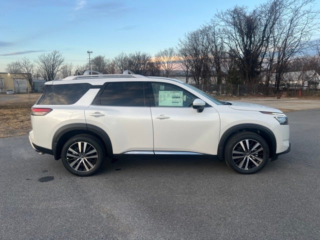2025 Nissan Pathfinder Platinum BLACK APPEARANCE, CARGO PACKAGE