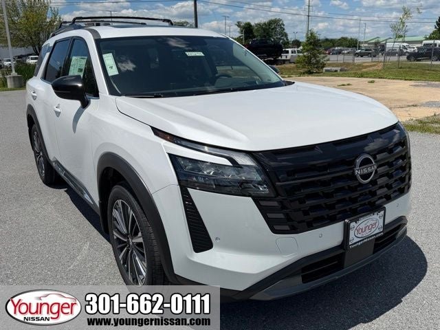2026 Nissan Pathfinder Platinum CARGO, ACCENT PACKAGE