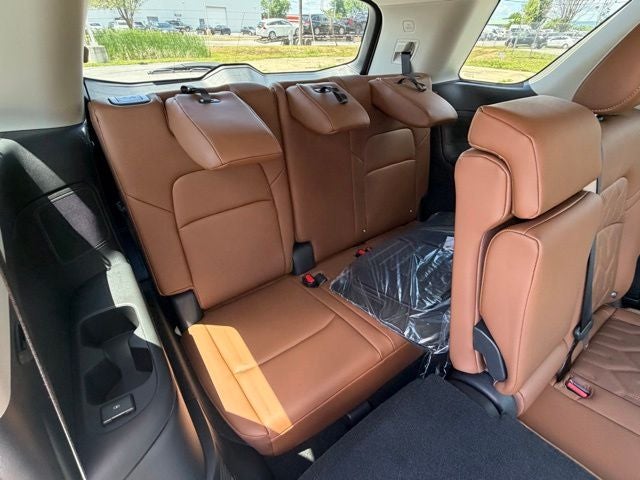 2026 Nissan Pathfinder Platinum CARGO, ACCENT PACKAGE