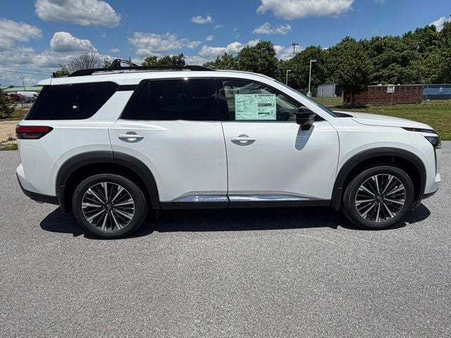 2026 Nissan Pathfinder Platinum CARGO, ACCENT PACKAGE