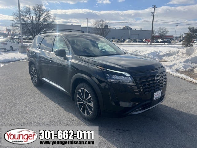 2026 Nissan Pathfinder Platinum CARGO PACKAGE