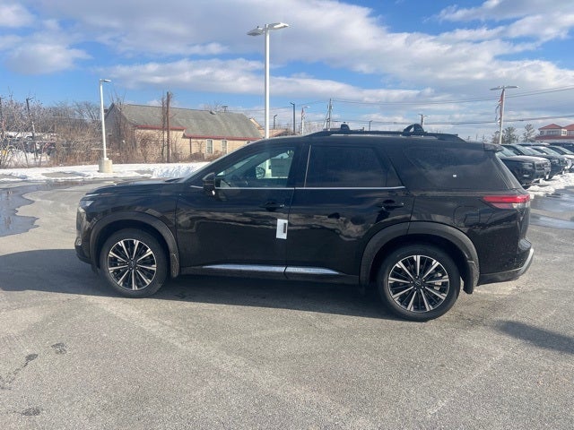 2026 Nissan Pathfinder Platinum CARGO PACKAGE