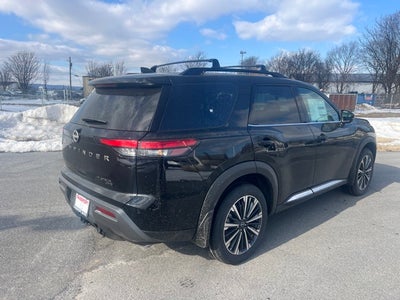 2026 Nissan Pathfinder Platinum CARGO PACKAGE