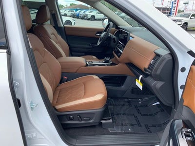 2026 Nissan Pathfinder Platinum CARGO PACKAGE