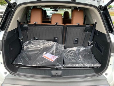 2026 Nissan Pathfinder Platinum CARGO PACKAGE
