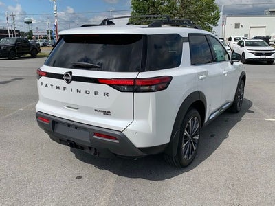 2026 Nissan Pathfinder Platinum CARGO PACKAGE