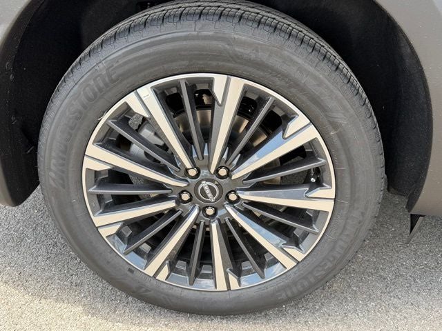 2026 Nissan Pathfinder Platinum CARGO PACKAGE