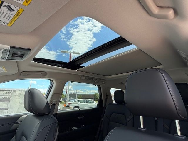 2026 Nissan Pathfinder Platinum CARGO PACKAGE