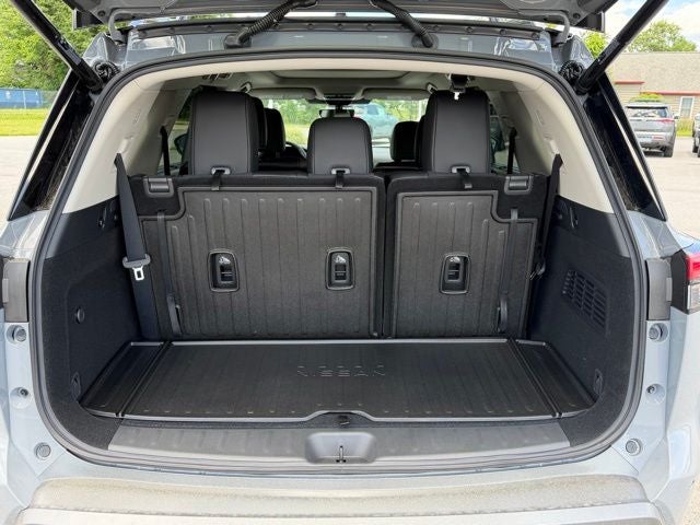 2026 Nissan Pathfinder Platinum CARGO PACKAGE