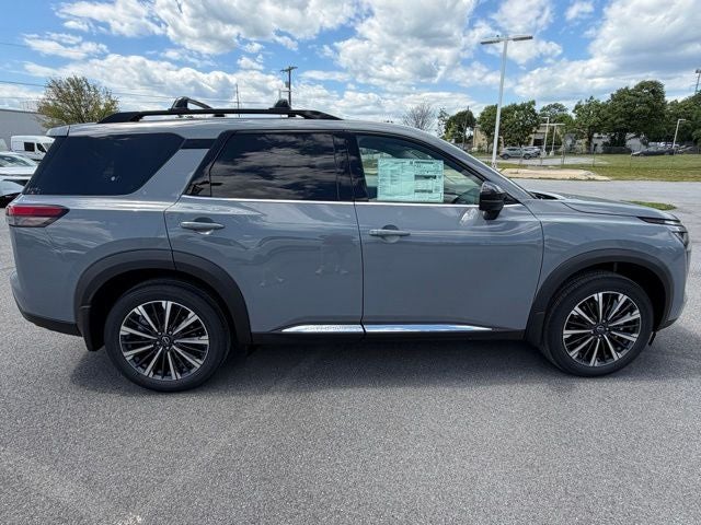2026 Nissan Pathfinder Platinum CARGO PACKAGE