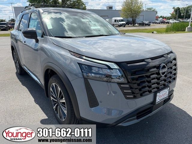2026 Nissan Pathfinder Platinum CARGO PACKAGE