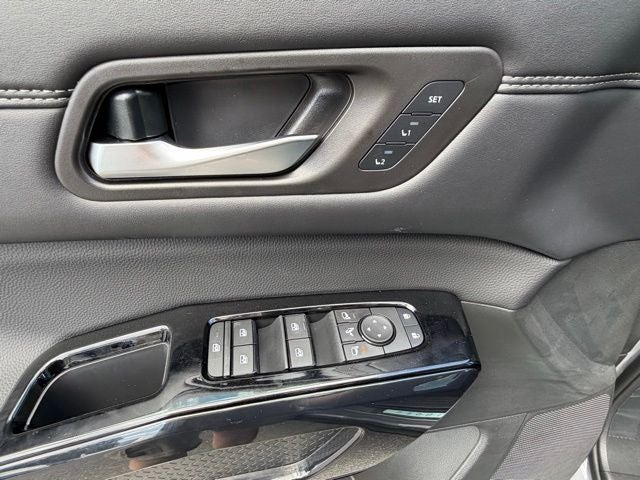 2026 Nissan Pathfinder Platinum CARGO PACKAGE