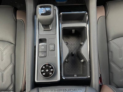 2026 Nissan Pathfinder Platinum CARGO PACKAGE
