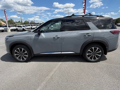 2026 Nissan Pathfinder Platinum CARGO PACKAGE