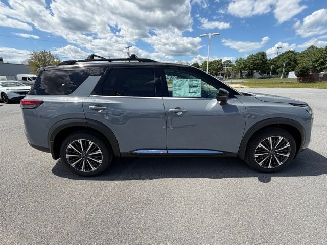 2026 Nissan Pathfinder Platinum CARGO PACKAGE