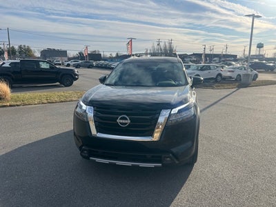 2025 Nissan Pathfinder Platinum