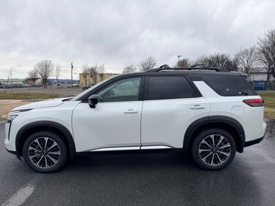 2026 Nissan Pathfinder Platinum CARGO PACKAGE