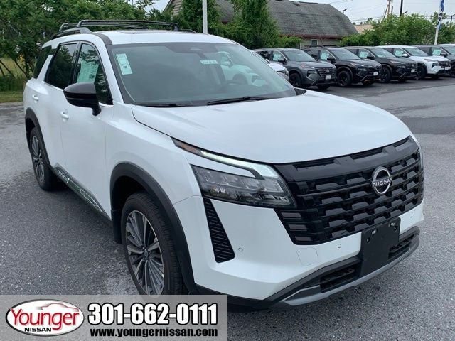 2026 Nissan Pathfinder Platinum 4WD's photo