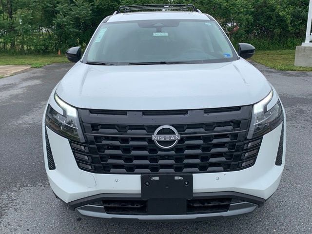2026 Nissan Pathfinder Platinum CARGO PACKAGE
