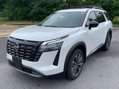 2026 Nissan Pathfinder Platinum CARGO PACKAGE
