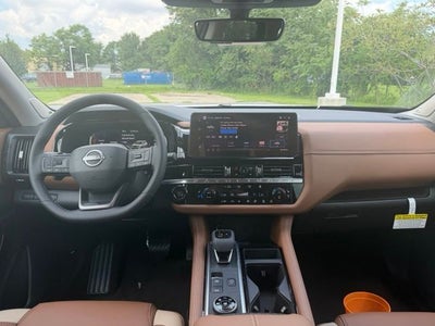 2026 Nissan Pathfinder Platinum