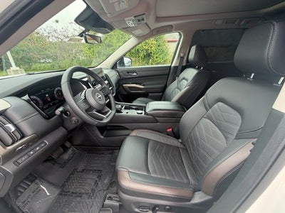 2024 Nissan Pathfinder Platinum