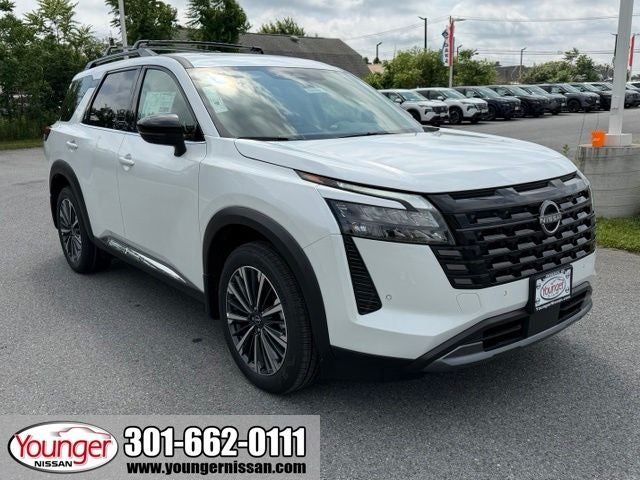 2026 Nissan Pathfinder Platinum CARGO, CAPTAIN CHAIRS PACKAGE