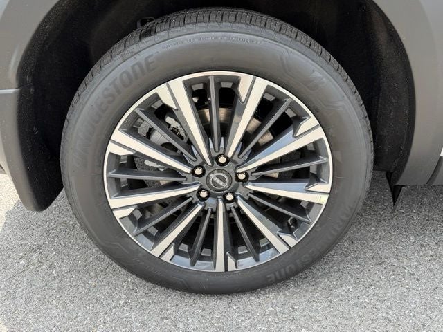 2026 Nissan Pathfinder Platinum CARGO, CAPTAIN CHAIRS PACKAGE
