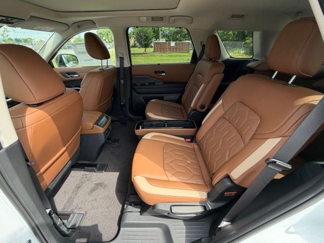 2026 Nissan Pathfinder Platinum CARGO, CAPTAIN CHAIRS PACKAGE