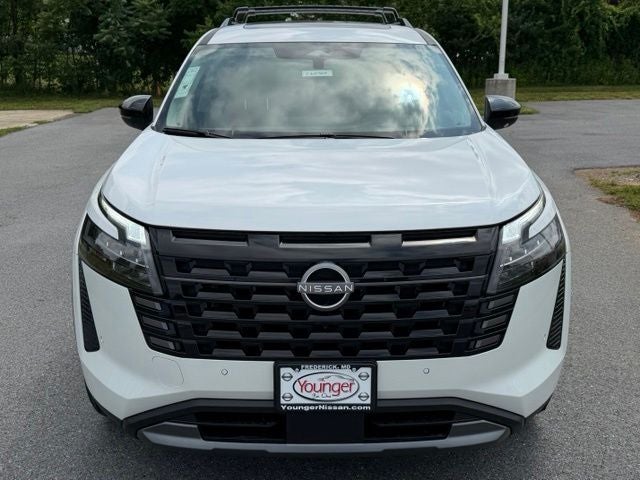 2026 Nissan Pathfinder Platinum CARGO, CAPTAIN CHAIRS PACKAGE