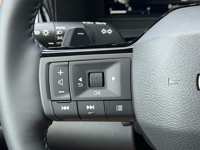 2026 Nissan Pathfinder Platinum CARGO, CAPTAIN CHAIRS PACKAGE