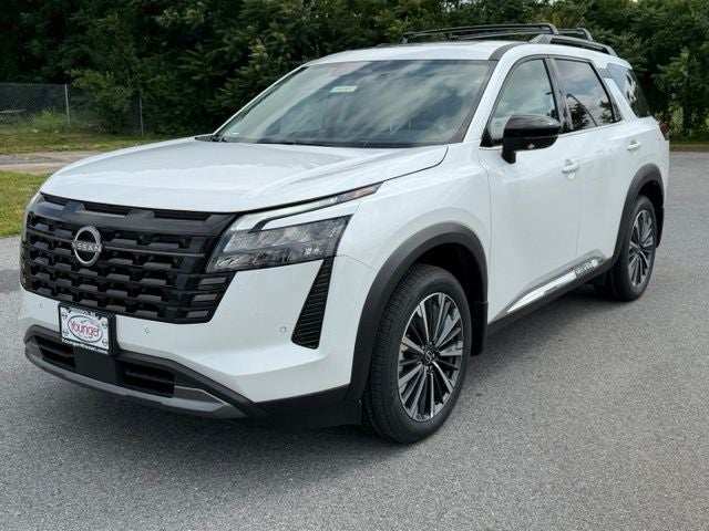 2026 Nissan Pathfinder Platinum CARGO, CAPTAIN CHAIRS PACKAGE