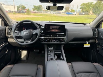 2026 Nissan Pathfinder Platinum