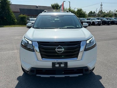 2023 Nissan Pathfinder Platinum