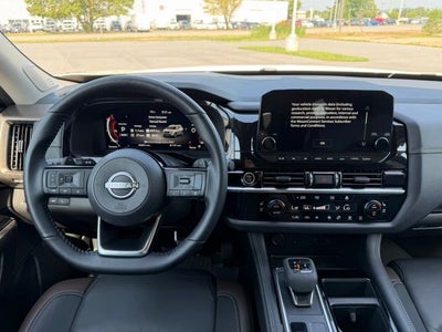 2023 Nissan Pathfinder Platinum
