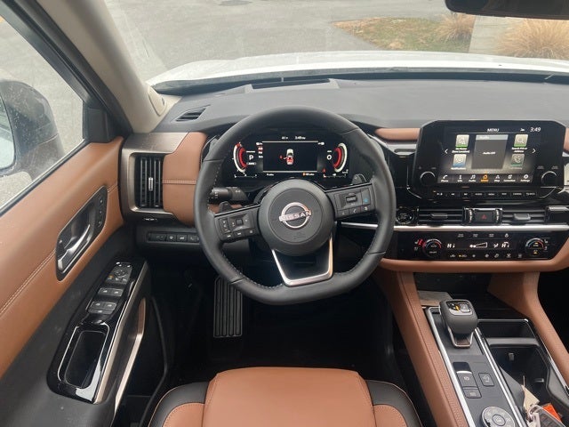 2025 Nissan Pathfinder Platinum