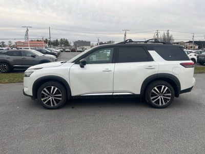 2025 Nissan Pathfinder Platinum